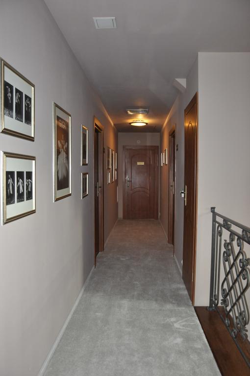 Villa Del Arte Bed & Breakfast Wadowice Exteriör bild