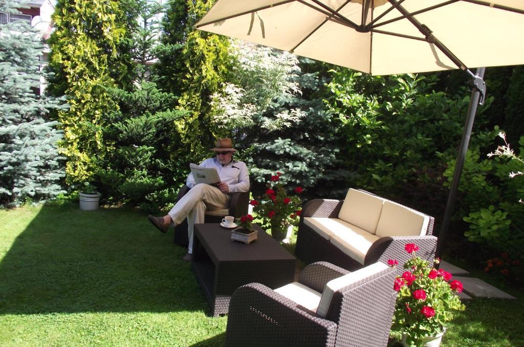 Villa Del Arte Bed & Breakfast Wadowice Exteriör bild
